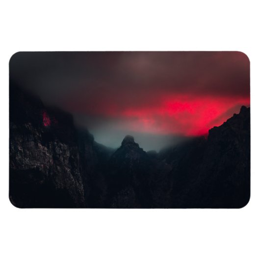 Brandende wolken, mist en bergen magneet (Horizontaal)