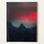 Brandende wolken, mist en bergen planner (Achterkant)