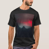 Brandende wolken, mist en bergen t-shirt (Voorkant)