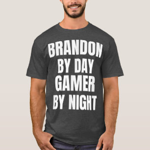Brandon by Day Gamer bij nacht T-Shirt
