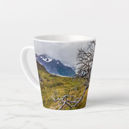 Brandstofboom, Torres del Paine, Chili Latte Mok (Linkerhoek)