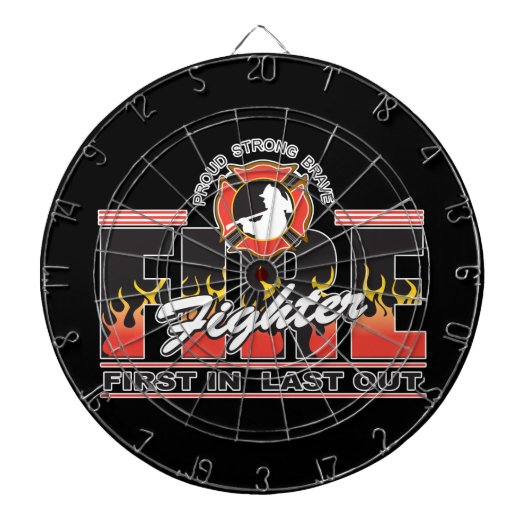 Brandvechter eerst in, laatste uit dartbord (Voorkant)