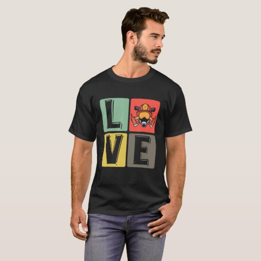 Brandweerdienst voor liefdesbrandbestrijding Brand T-shirt (Voorkant volledig)