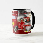 Brandweergnoom met kleine rode brandweerwagen mok (Voorkant rechts)