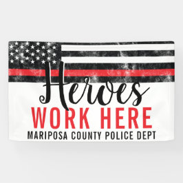 Brandweerhelden werken hier in de Rode Lijn-Amerik Spandoek