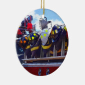 Brandweerlieden - Helm bij brandbestrijding Keramisch Ornament (Rechts)