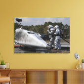 Brandweerlieden reageren op de scène canvas afdruk (Insitu (Woonkamer))