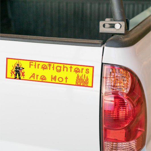 Brandweerlieden zijn hete Bumpersticker (Op Truck)