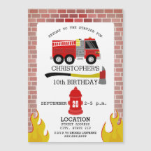 Brandweerman baksteen vlammen bijl hydrant verjaar