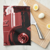 brandweerman die een vrachtwagen met een vuurgekle theedoek (Quarter Fold)