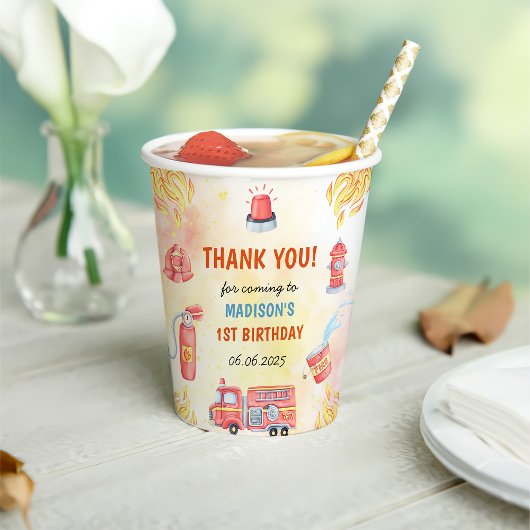 Brandweerman eerste verjaardagsfeest papieren bekers