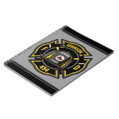 Brandweerman en brandweerteam van brandweerdienst notitieboek (Linkerzijde)