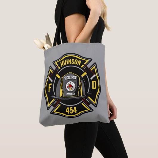 Brandweerman en brandweerteam van brandweerdienst tote bag (Dichtbij)