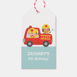 Brandweerman Jongen in Rode Brandweerwagen Verjaar Cadeaulabel