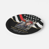 Brandweerman van het Afstuderen van de Brandweer A Papieren Bordje (Gekanteld)