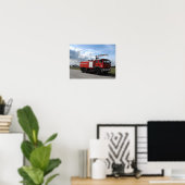 Brandweermotor op luchthaven Cherbourg Frankrijk Poster (Thuiskantoor)
