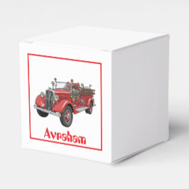 Brandweerwagen duwt in gunstbox bedankdoosjes