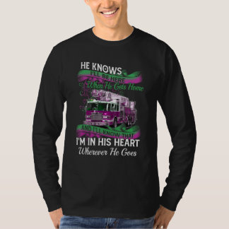 Brandweerwagen Hij weet dat ik hier ben als hij ko T-shirt