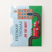 Brandweerwagen met voornaam kleine jongen legpuzzel (Verticaal)