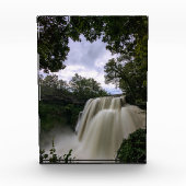 Brandywine-Herfsten brullen op een lenteochtend Fotoblokken (Voorkant)