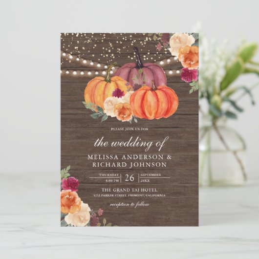 Branzend Sinaasappel Burgundy Floral Pumpkin Wood Kaart (Staand voorkant)