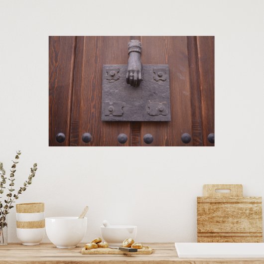 Brass hand door knocker Poster (Keuken)