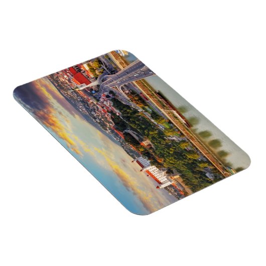 Bratislava, Slowakije Magneet (Rechterzijde)