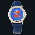 Brave Elmo Horloge<br><div class="desc">Elmo is Brave in deze patriottische afbeelding,  met Elmo's armen gekruist met rode,  witte en blauwe sterren. Dit item wordt aanbevolen voor de leeftijden van 13 . © 2014 Sesamworkshop. www.sesamestreet.org</div>