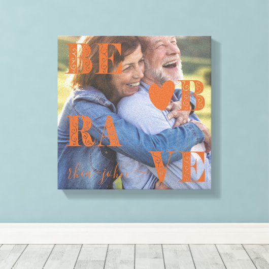 Brave Name met Heart Photo Canvas Afdruk (Insitu (Houten vloer))