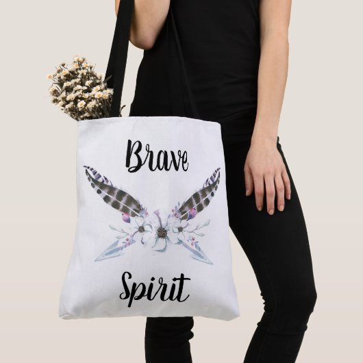 Brave Spirit met veren, pijlen en bloemen Tote Bag (Dichtbij)
