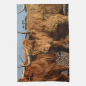 Brawny Beauty: de majestueuze Big Brown Highland K Theedoek (Verticaal)