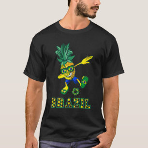 Braziliaanse Pineappe Braziliaanse Football Ball P T-shirt