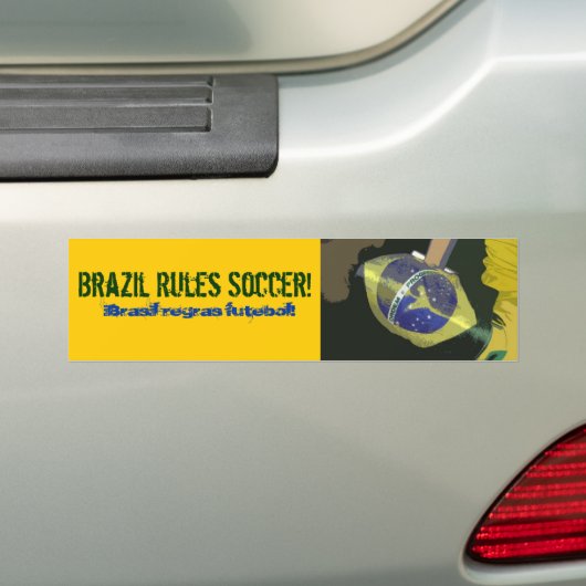 Brazilië regelt Voetbal! Bumpersticker (Op auto)