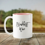 Breakfast Wine Funny Cute Quote Tweekleurige Koffiemok<br><div class="desc">Als er maar één ding is waar we meer van houden dan koffie,  is het wijn. Trendy,  schattige,  grappige mok gezegde "Breakfast wine" in modern kalligrafiescript op de twee-toned koffiemok. Van het roze binnenland maar beschikbaar in veel meer kleuren</div>