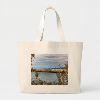 Breakwall door de bomen grote tote bag
