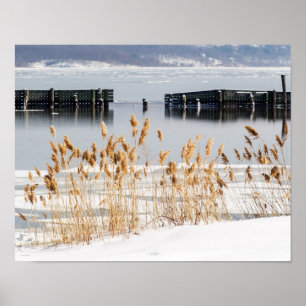 Breakwater in de rivier de Iy Hudson Poster