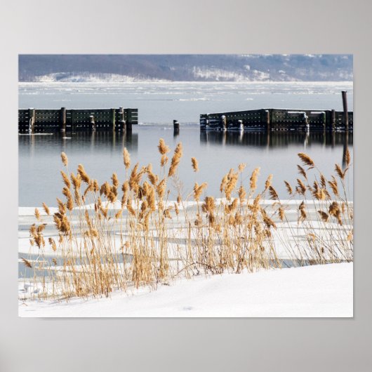 Breakwater in de rivier de Iy Hudson Poster (Voorkant)