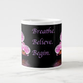 Breathe geloof Begin Paarse Phalaenopsis Orchideeë Grote Koffiekop (Voorkant)