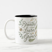 Breathe Learn Grow Bee for Homeschool parents Tweekleurige Koffiemok (Links)