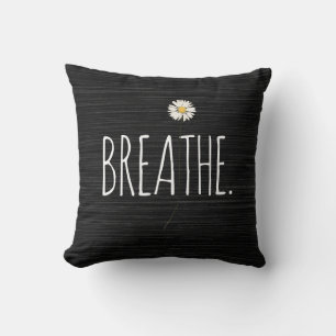 BREATHE Text en Daisy Kussen