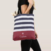 Brede marine Blue Horizontal Stripes Red Name Dais Tote Bag (Dichtbij)