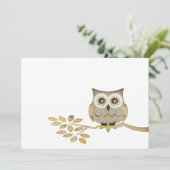 Brede ogen Owl in boomuitnodiging Kaart (Staand voorkant)