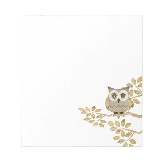 Brede ogen Owl in het Notitieblok van de bomen (Voorkant)
