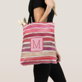 Brede waterverfstrepen Roze kleurblokmonogram Tote Bag (Dichtbij)