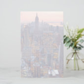 Breed uitzicht van Manhattan bij zonsondergang Briefpapier (Staand voorkant)