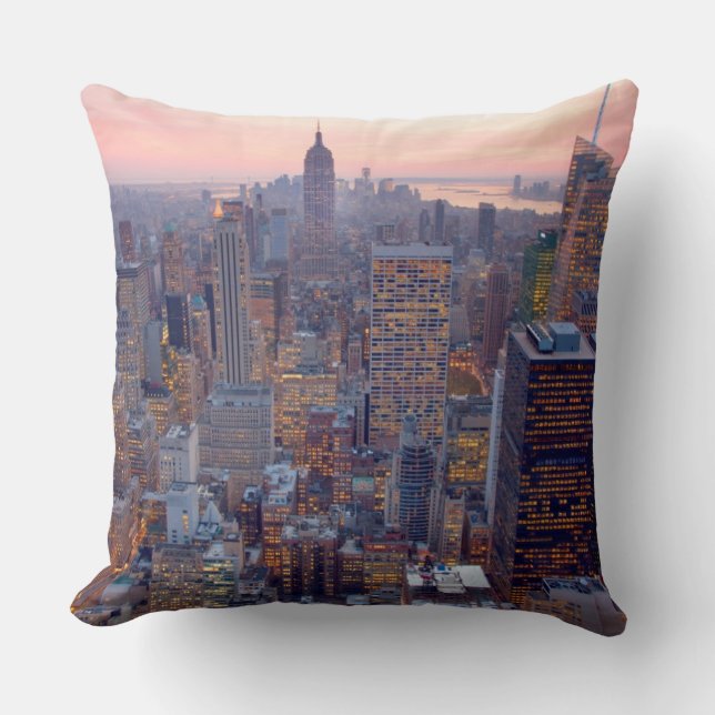 Breed uitzicht van Manhattan bij zonsondergang Kussen (Voorkant)
