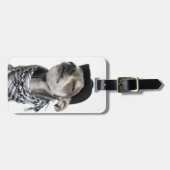 Breedhoek van een Chihuahua met gesloten ogen Bagagelabel (Voorkant horizontaal)