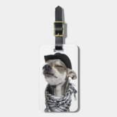 Breedhoek van een Chihuahua met gesloten ogen Bagagelabel (Voorkant verticaal)