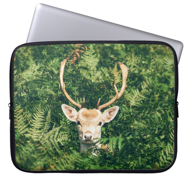 BREEDTE EN WIT-DEER, OVERGELEID DOOR GROENE PLANTE LAPTOP SLEEVE (Voorkant)