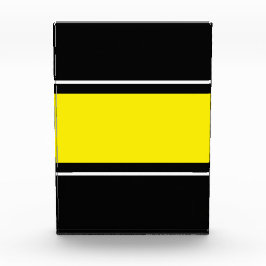 Breedtegraadige gele zwarte witte horizontale stre fotoblokken